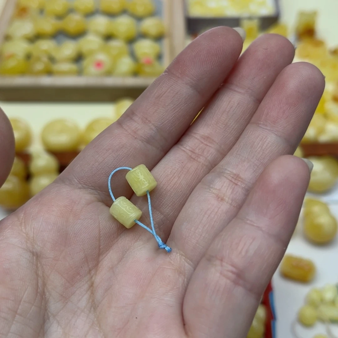 【闪购商品】蜜蜡裸石未镶嵌配饰
