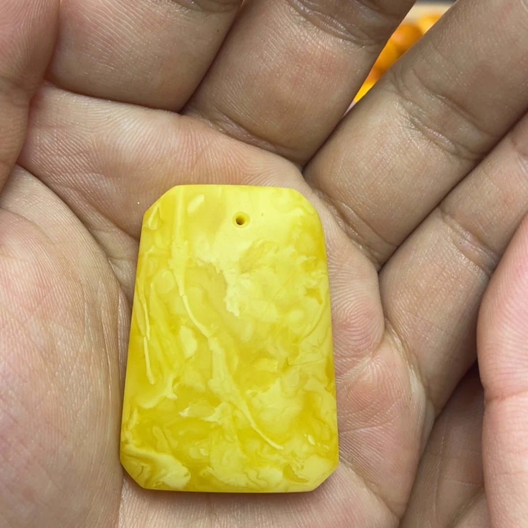 蜜蜡未镶嵌吊坠(不含链)