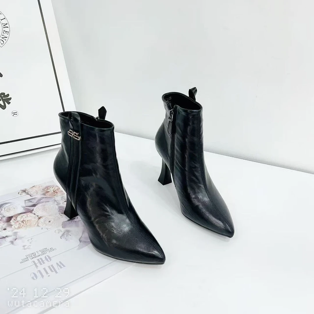 58-117 百搭时尚气质秋冬尖头细跟瘦瘦短靴加绒