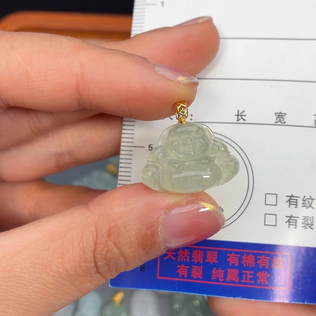 翡翠18K金镶嵌颈饰佛公