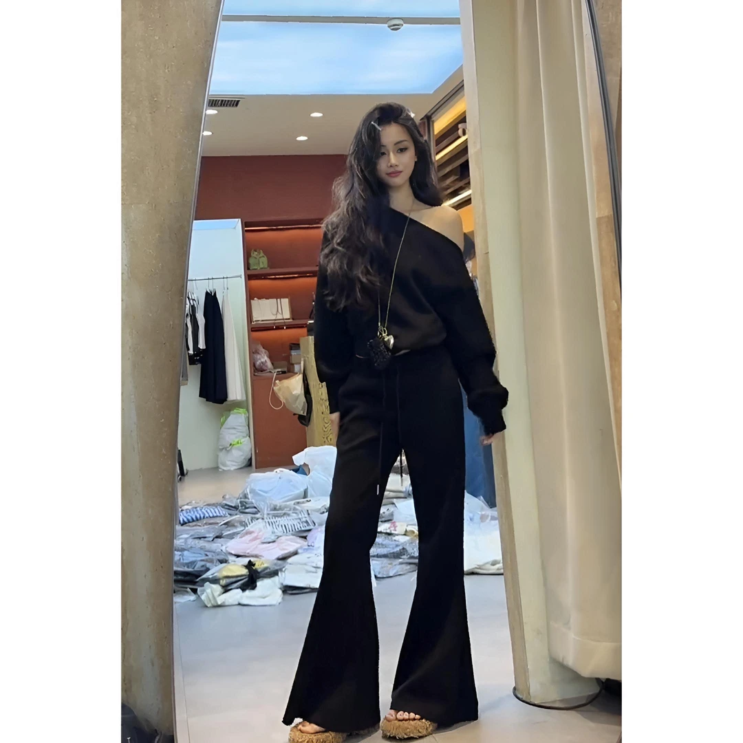 MARIE.COCO纯欲慵懒风女装套装秋季新款短款斜肩上衣搭微喇休闲裤