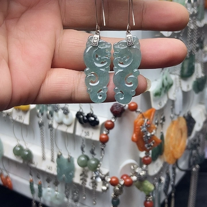 翡翠银S925镶嵌耳饰品质珠宝