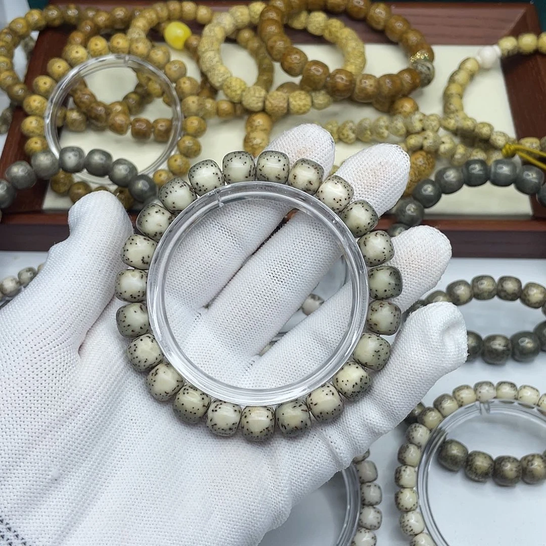 星月菩提手串10×9绿背河豚A11