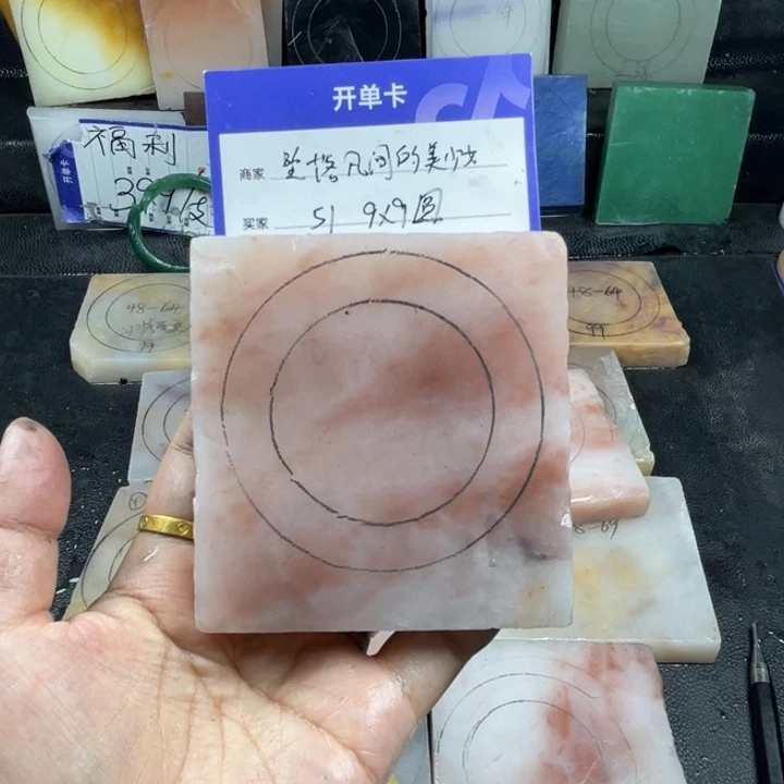 石英质玉手镯未镶嵌坠****女定制手镯