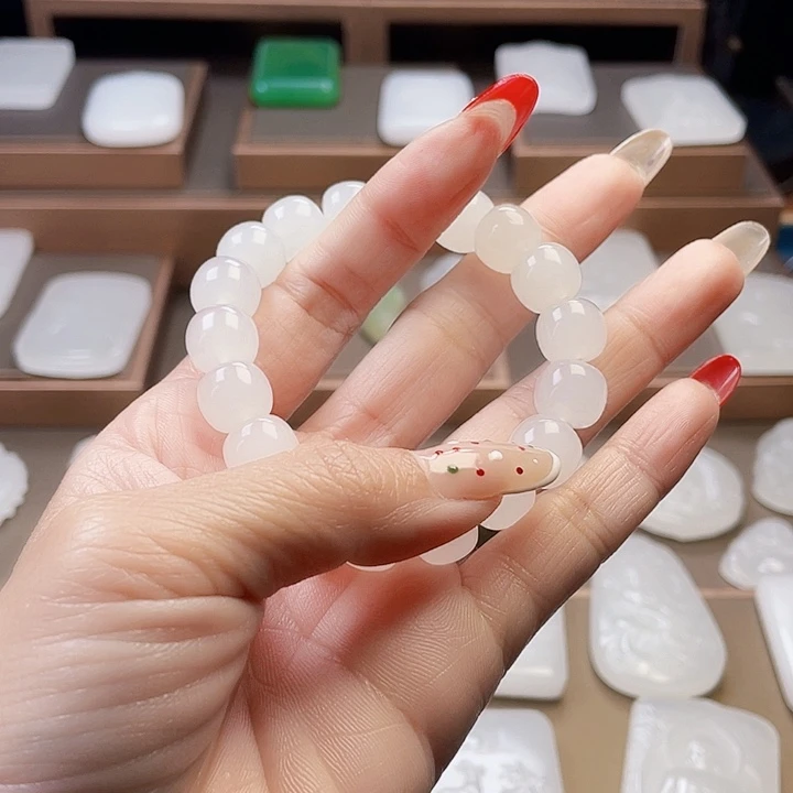 石英质玉（金丝玉）颈饰未镶嵌大***M新疆金丝玉