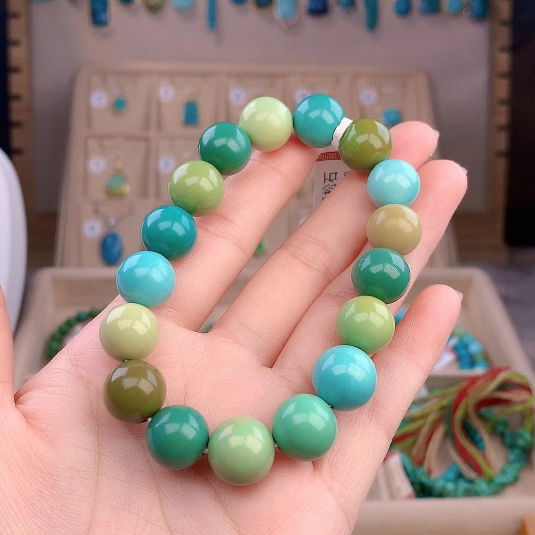 绿松石未镶嵌颈饰