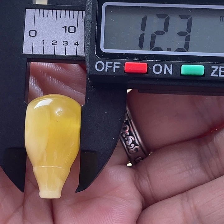 未镶嵌蜜蜡裸石13杂