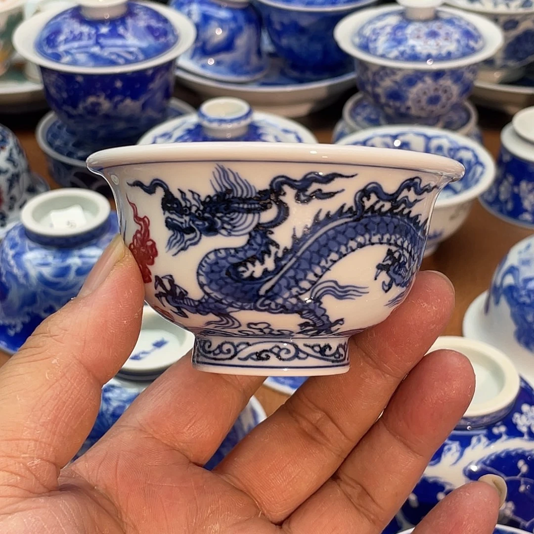 青花釉里红龙凤呈祥 压手杯