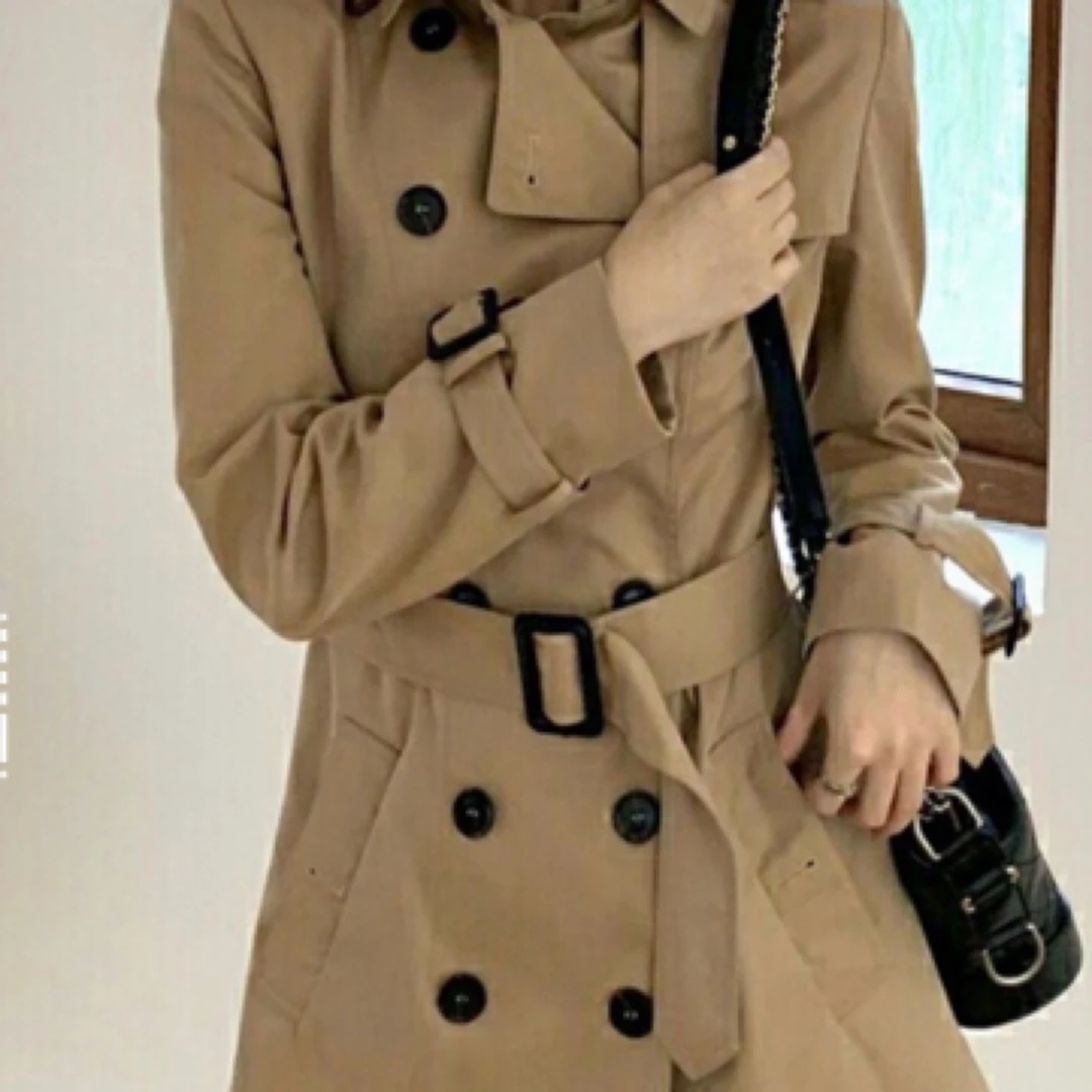 99新 BURBERRY/博柏利 双排扣中长款风衣蜂蜜色/UK8码/A02524