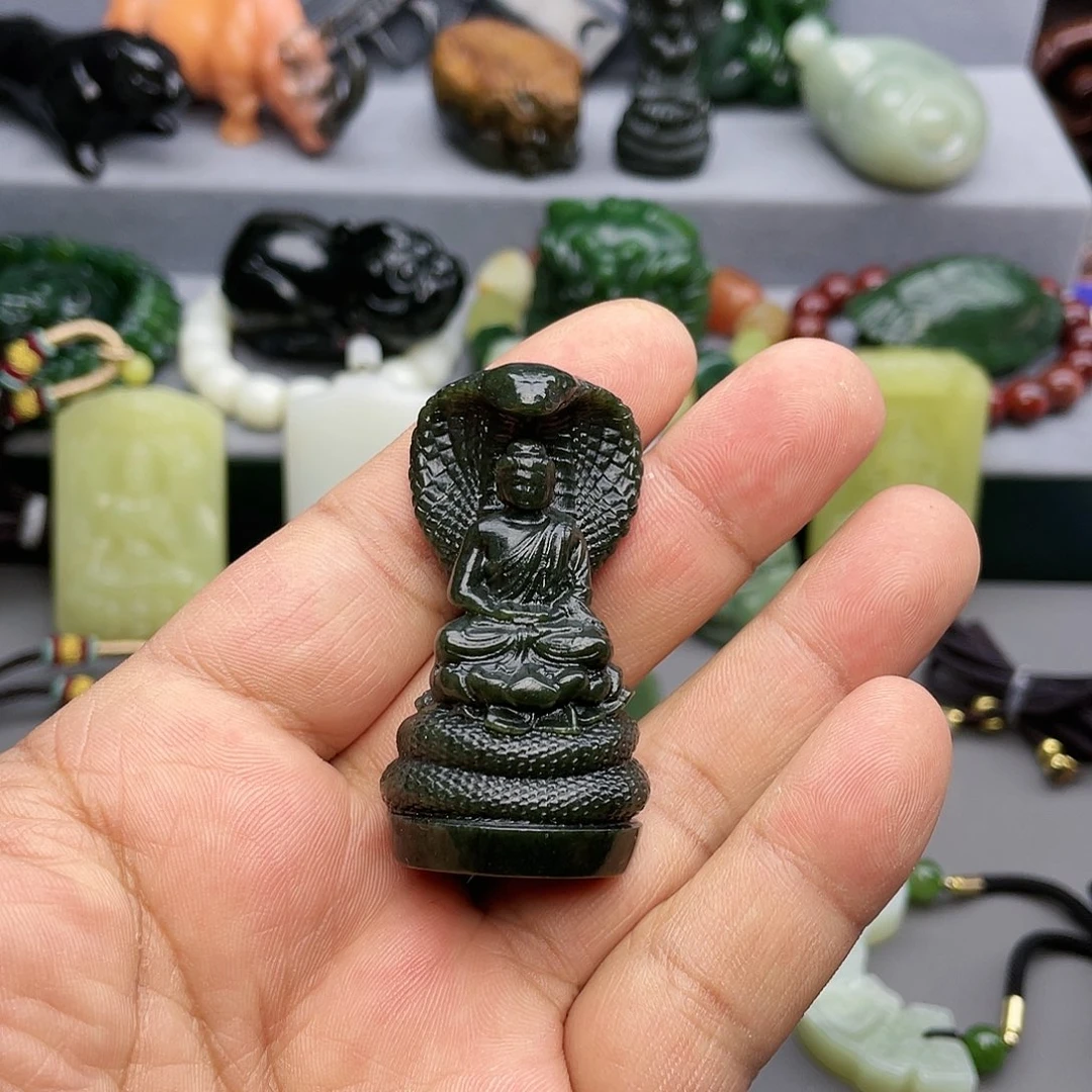 和田玉未镶嵌颈饰