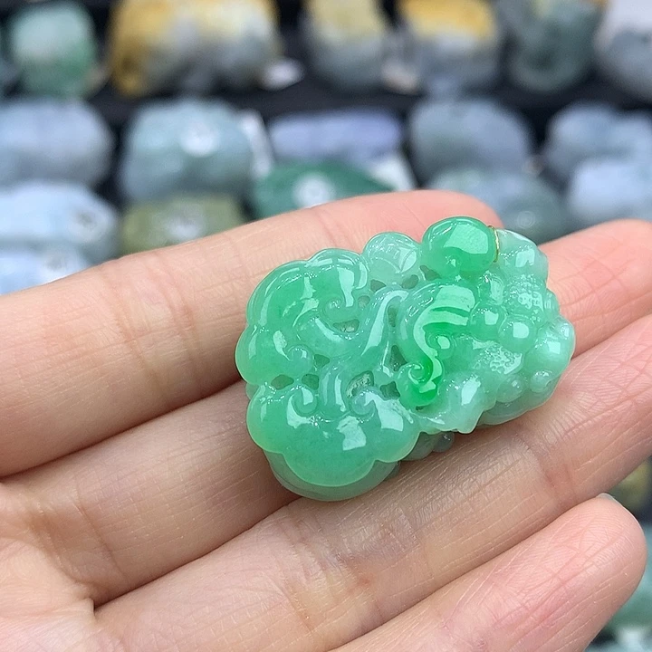 翡翠未镶嵌颈饰天然缅甸A货翡翠貔貅吊坠