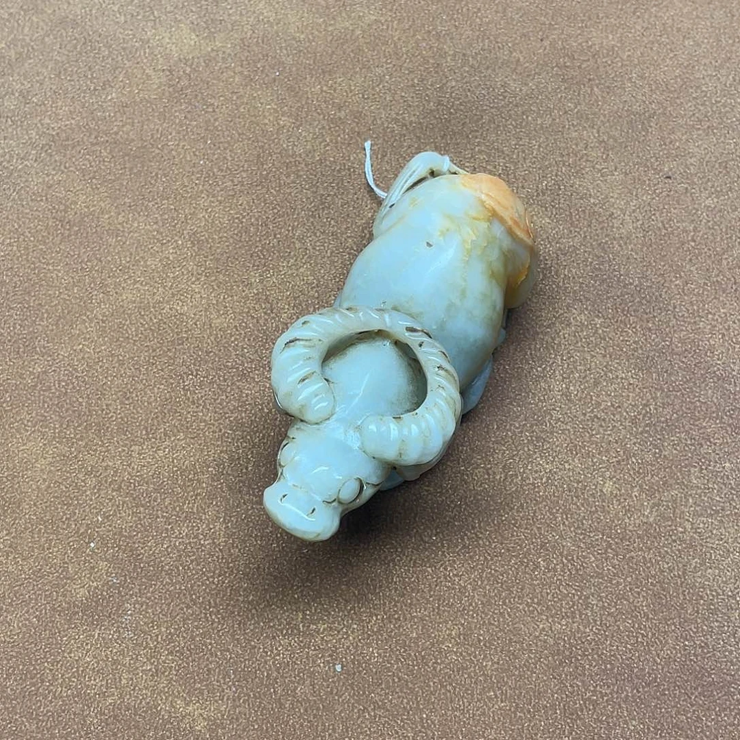 用***3和田玉未镶嵌把件