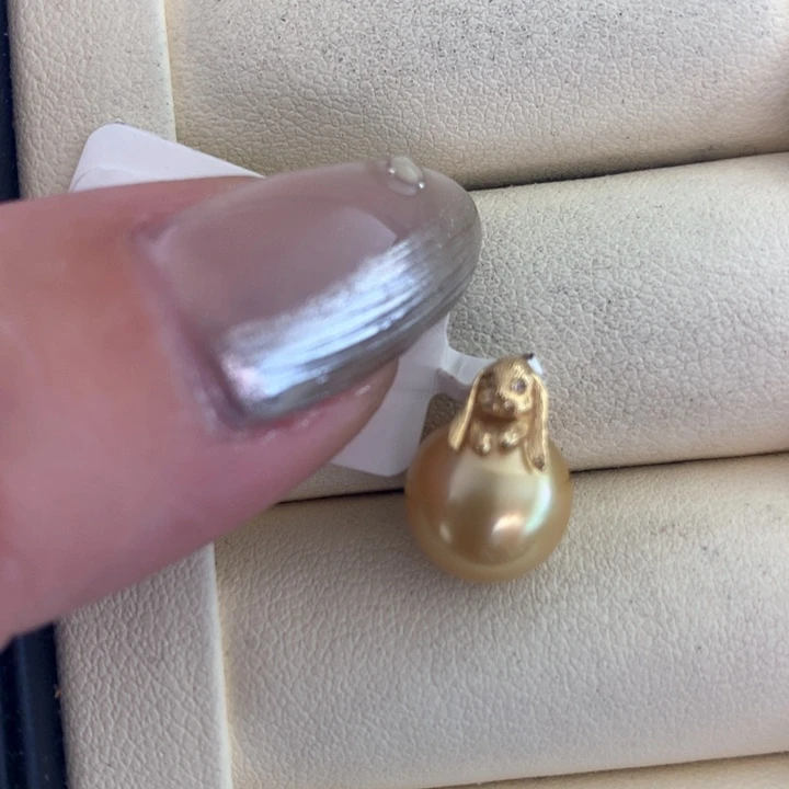 颈饰18K金镶嵌海水珍珠