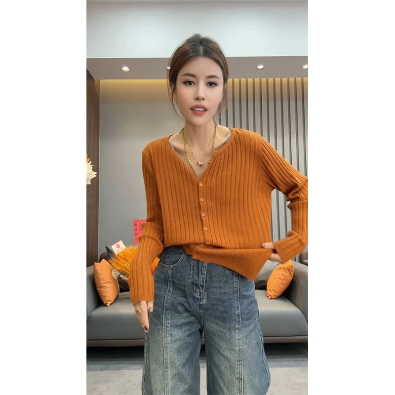 秋冬季软糯长袖毛衣女设计感小众针织开衫慵懒修身打底衫上衣