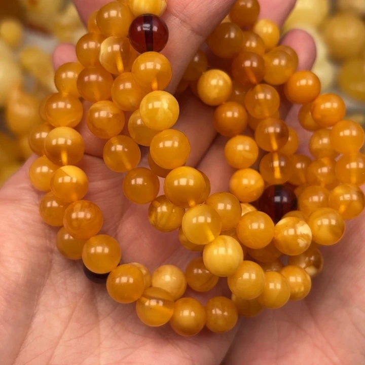 琥珀未镶嵌颈饰蜜蜡