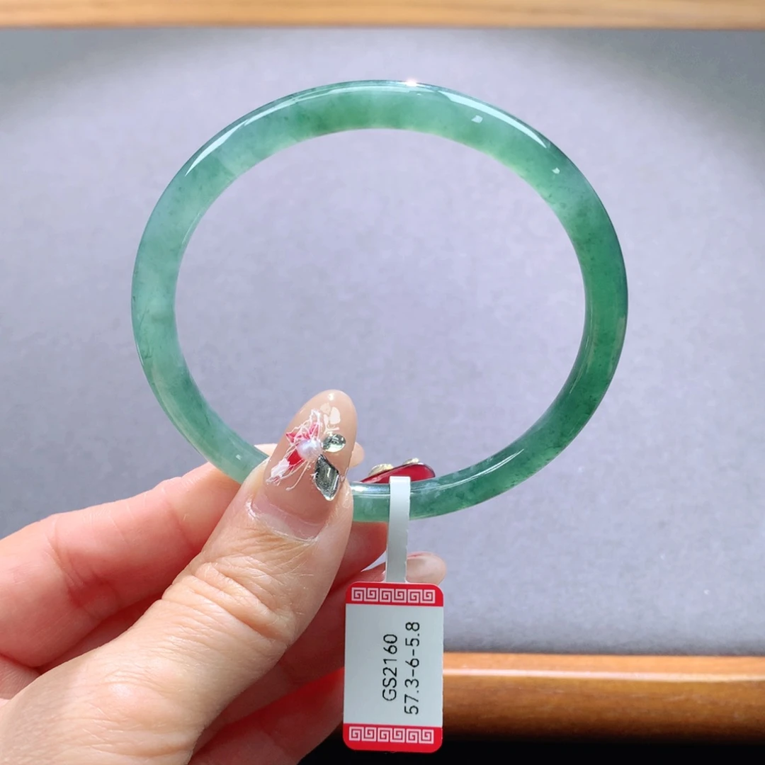 翡翠手镯未镶嵌天然翡翠手镯叮当镯