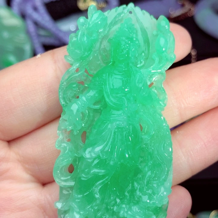 吊坠(不含链)未镶嵌翡翠