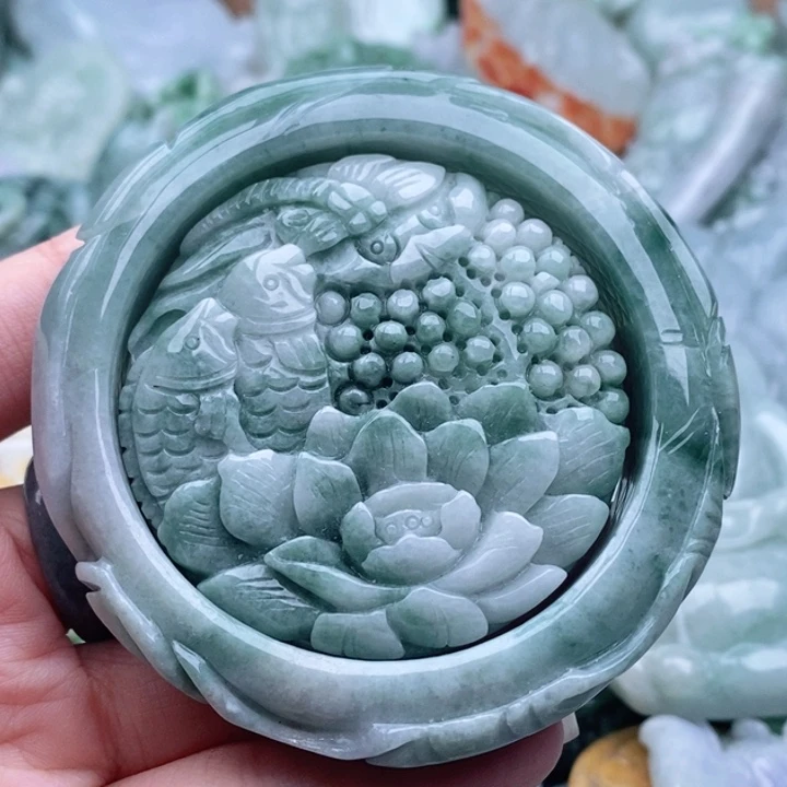伊***风翡翠未镶嵌吊坠(不含链)