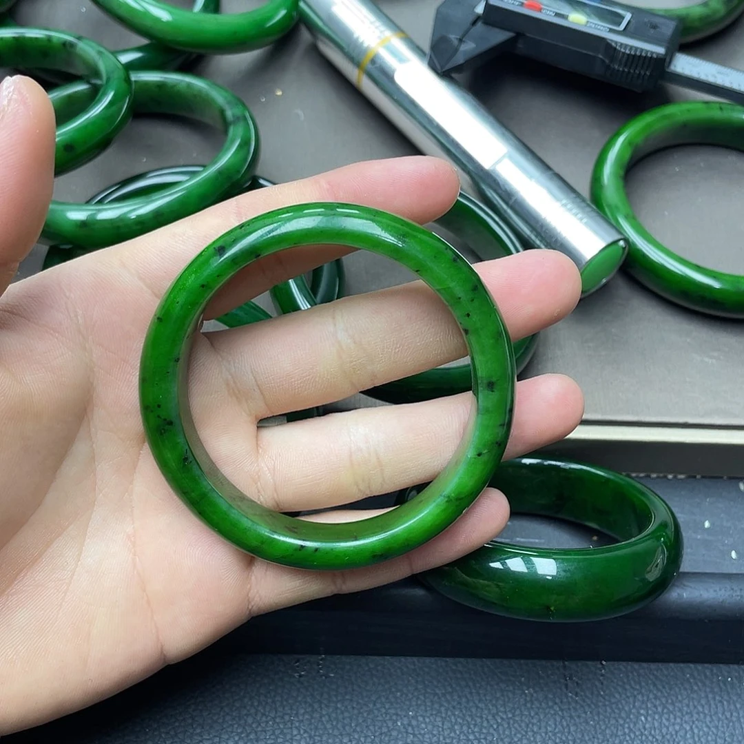 佳***禾58圈口手镯宽13.9