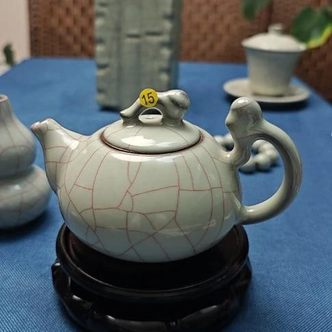 ****王东霞官窑如意封侯壶福利款