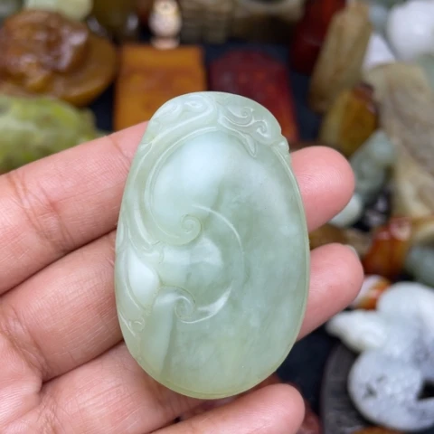 蛇纹石玉未镶嵌颈饰11