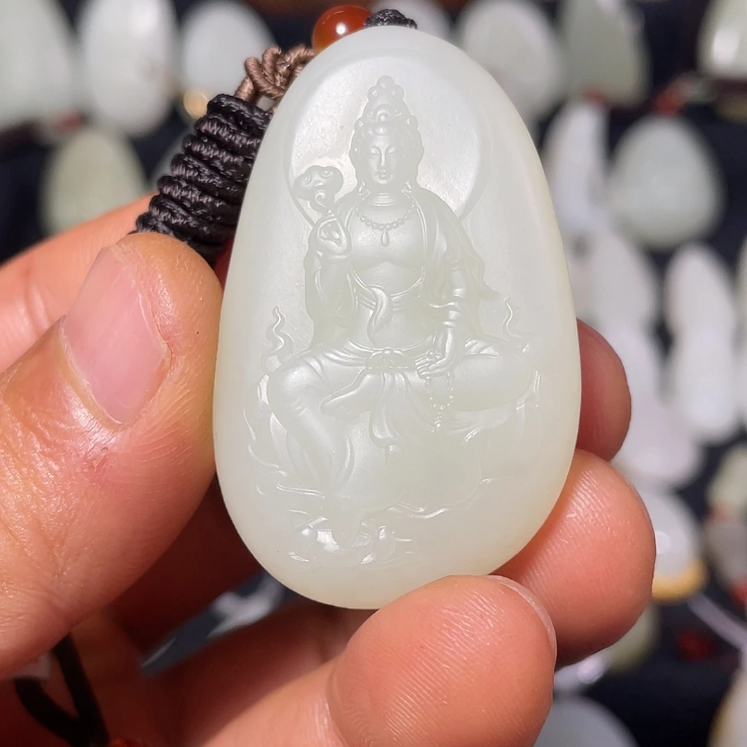 慧***和田玉未镶嵌颈饰吊坠