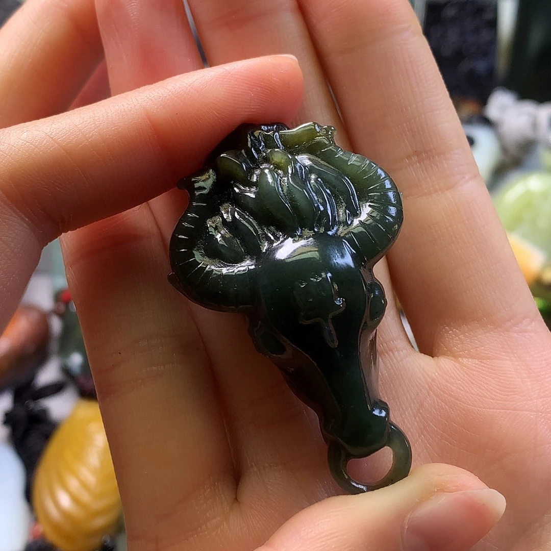 未镶嵌和田玉把件