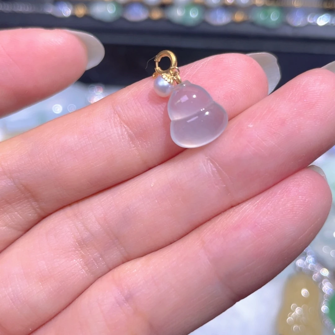 颈饰18K金镶嵌翡翠翡翠