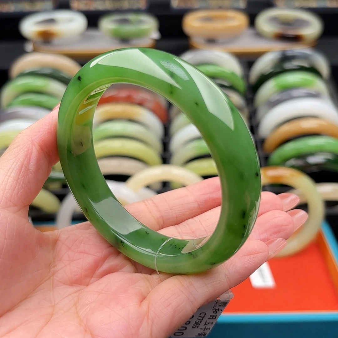 和田玉未镶嵌手镯大圈乌兰海 性价比强推60.1