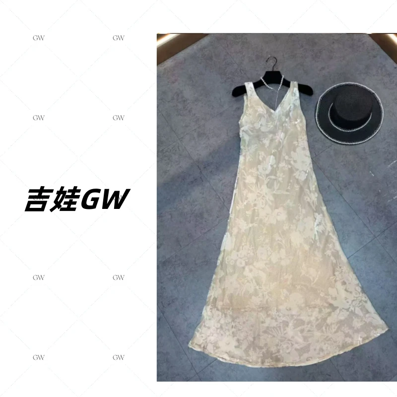 GW新款法式温柔v领高级感百搭背心连衣裙2025831