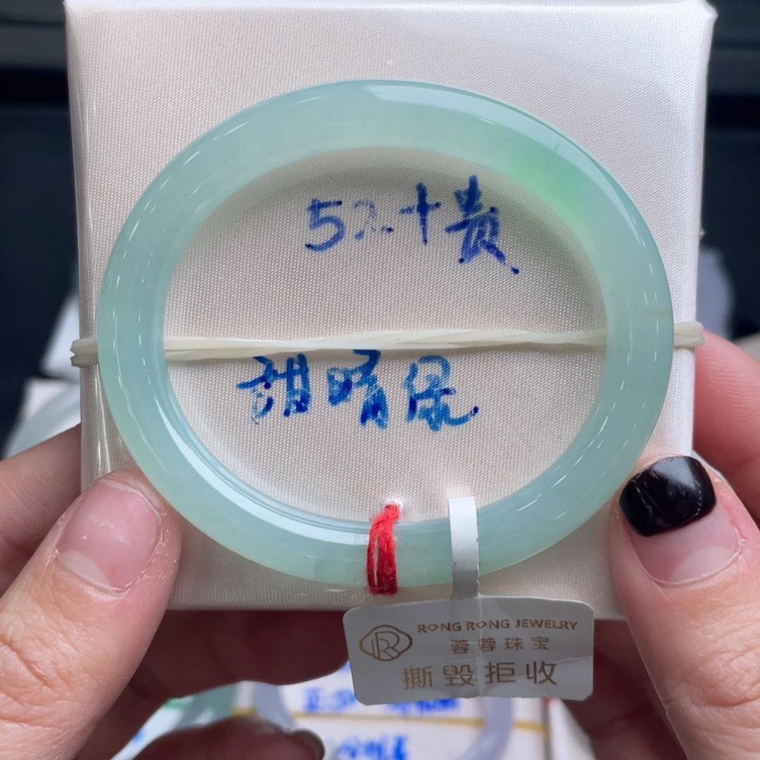 翡翠未镶嵌手镯翡翠手镯