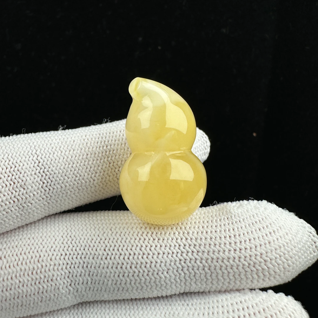 Y3321天然原矿蜜蜡鸡油黄葫芦18.3x29mm抖音基地质检发货