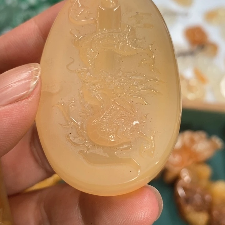 石英质玉（黄龙玉）未镶嵌黄龙玉