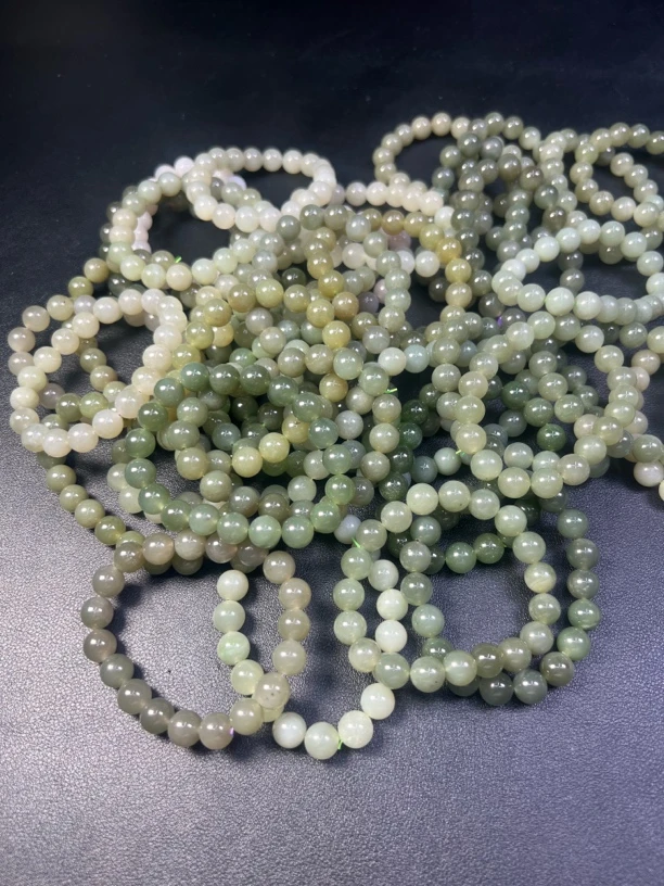 随机微瑕和田玉卡10mm手串（多样性发一件）