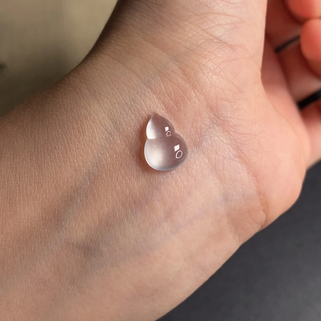 翡翠未镶嵌颈饰葫芦