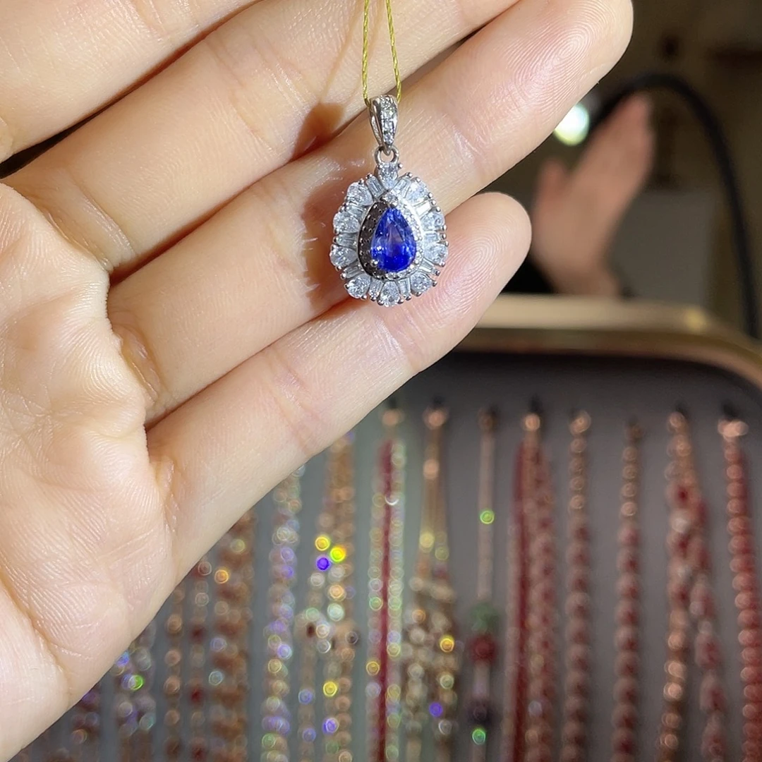 蓝宝石银S925镶嵌吊坠