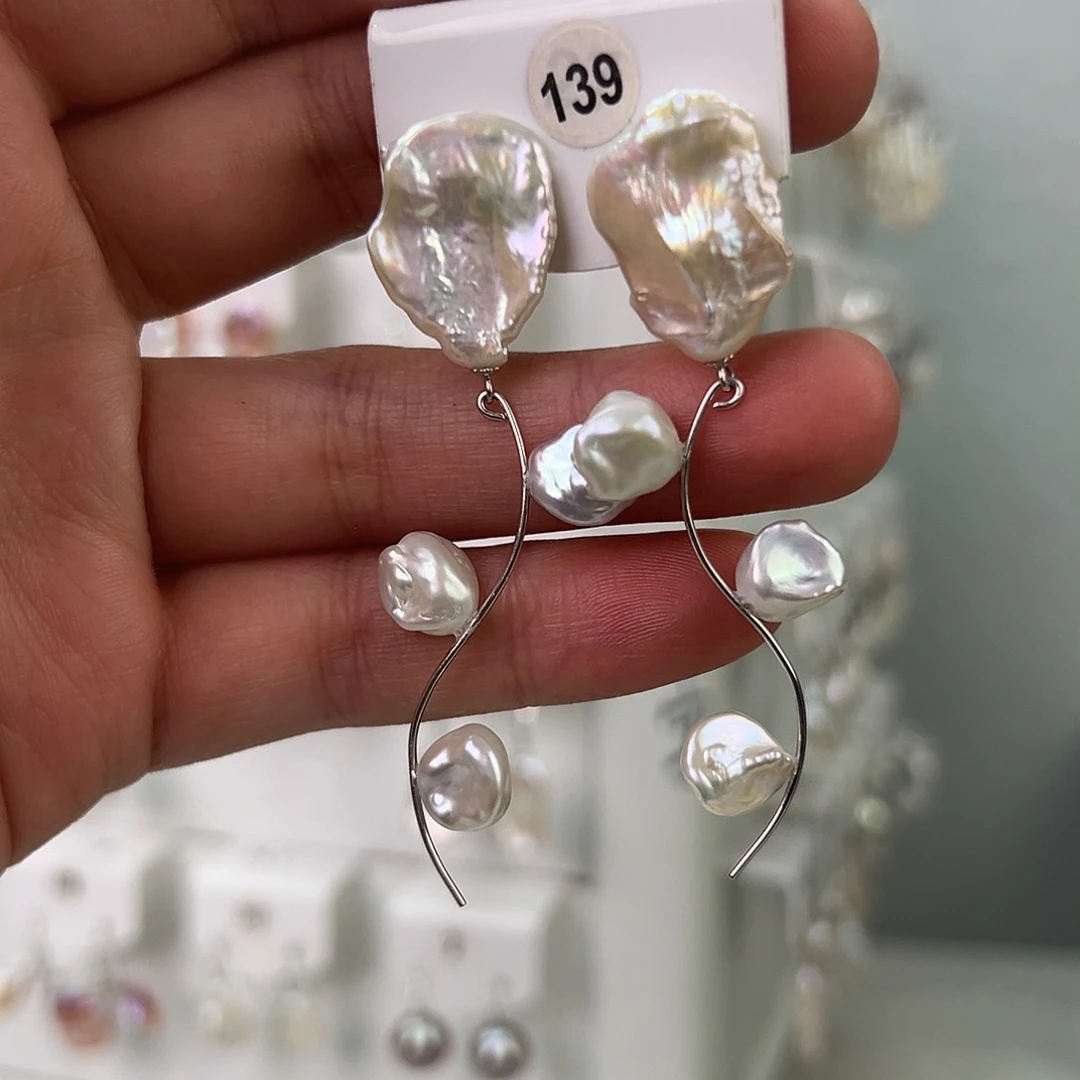 非金属巴洛克花瓣耳饰