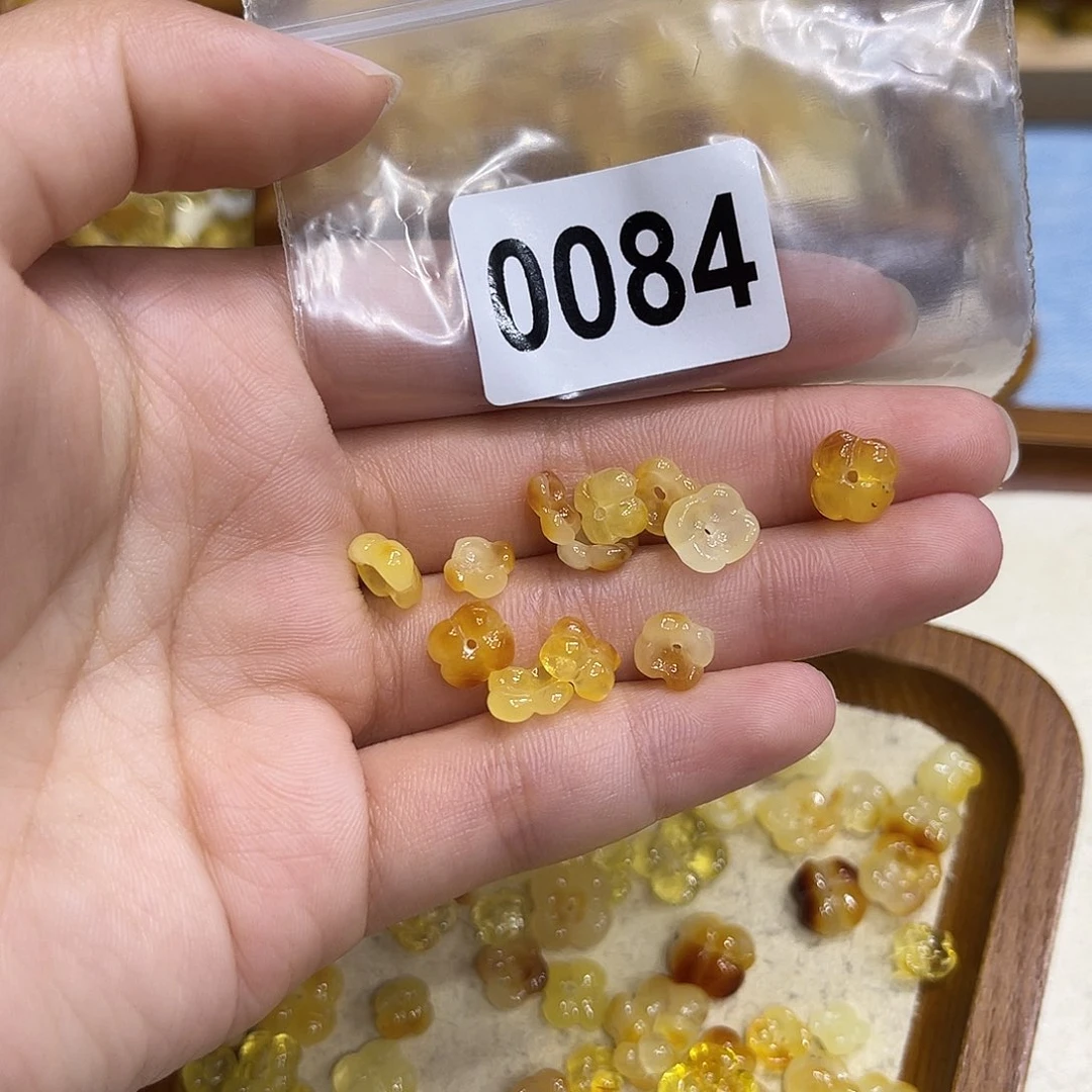 琥珀未镶嵌珠宝奇石