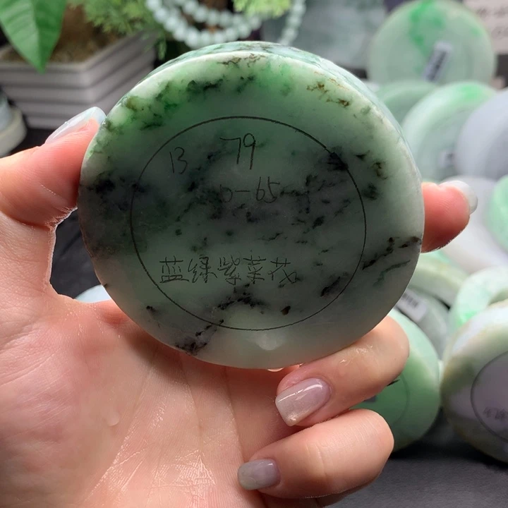 未镶嵌手镯定制翡翠