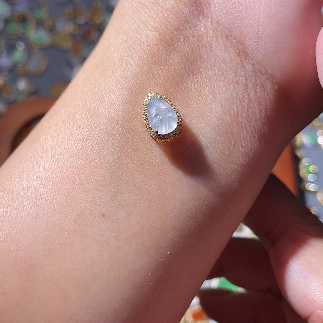 吊坠(不含链)18K金镶嵌翡翠