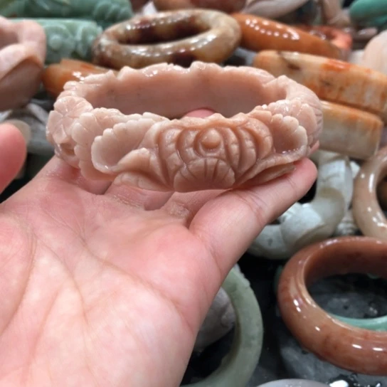 未镶嵌石英岩玉珠宝奇石彩**天