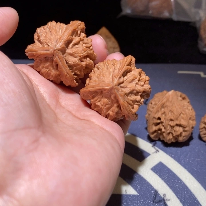 文玩核桃吊坠37盘山三棱