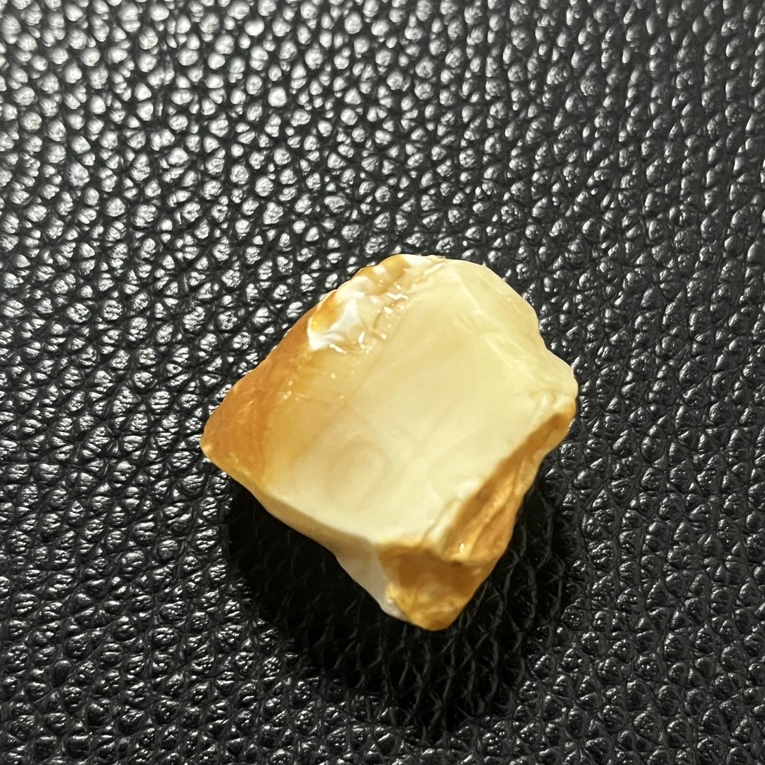 传世白蜡花圆珠锁骨蜜蜡定制