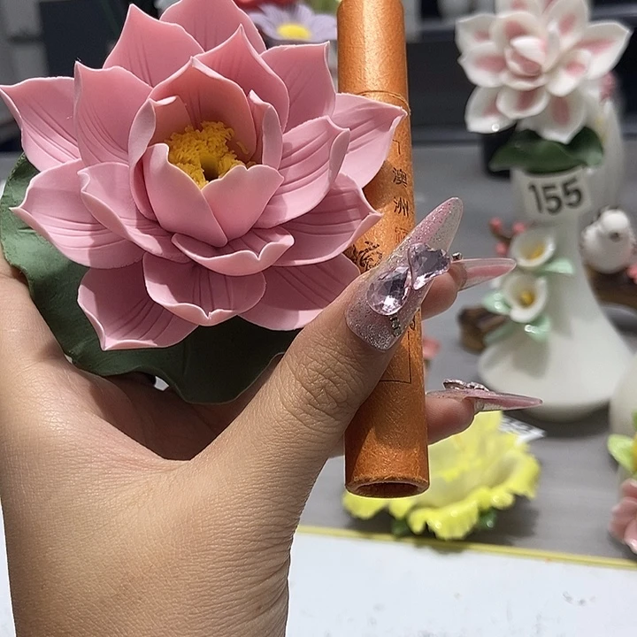 陶瓷纯手工捏花设计
