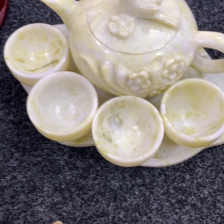 随***风石材玉壶雕刻精美摆件