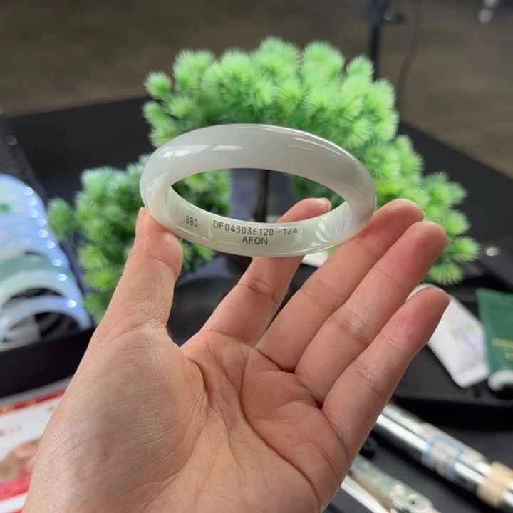 翡翠未镶嵌手镯天然缅甸翡翠A货手镯