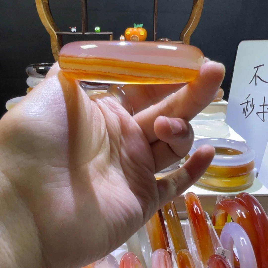 K****玛瑙/玉髓手镯未镶嵌