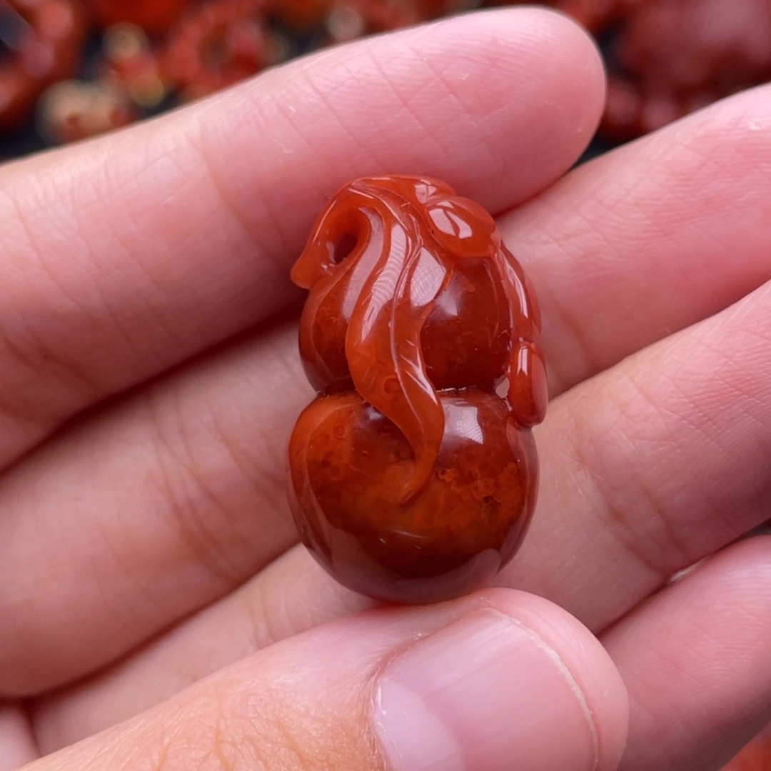 南红玛瑙未镶嵌珠宝奇石葫芦吊坠