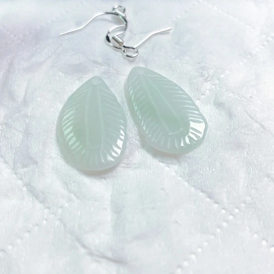 翡翠颈饰未镶嵌黄****发吊坠