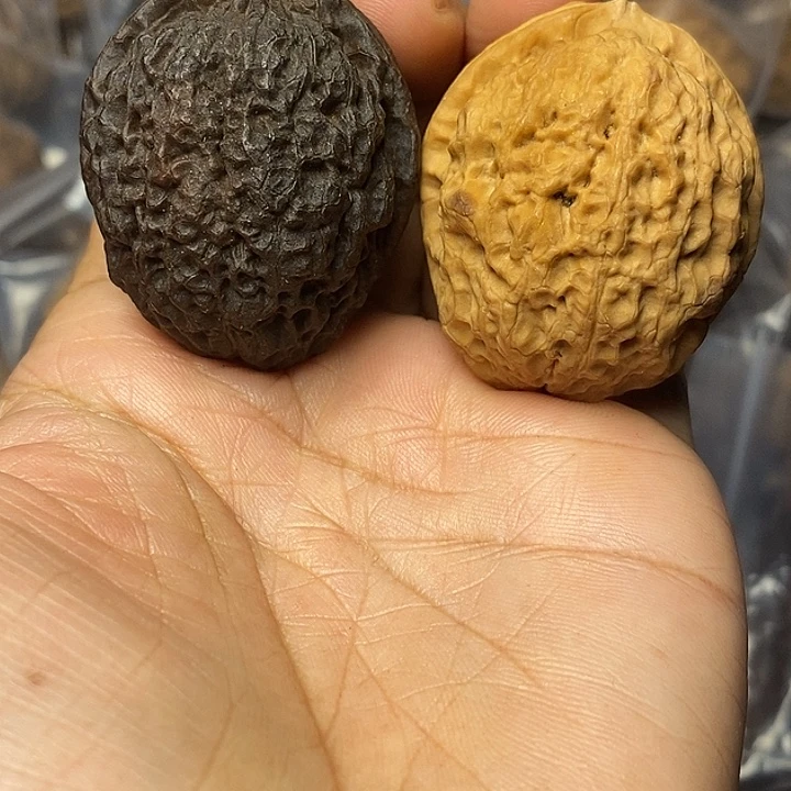 文玩核桃把件云南铁核桃4